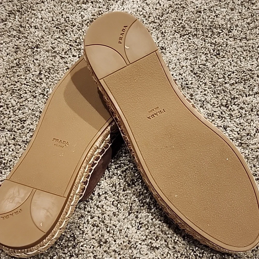 Shoe - Picture 3 of 5